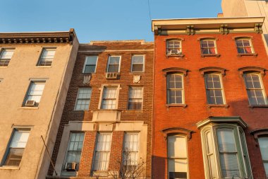 Renkli eski townhouses