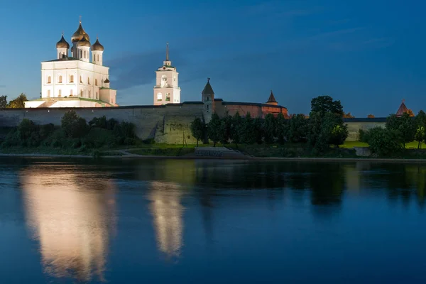 Antiguo Kremlin de Pskov —  Fotos de Stock