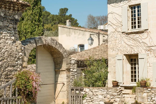 Provence countryside near Avignon — Stock Photo, Image