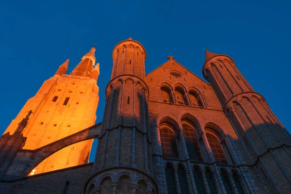 Eglise de Notre-Dame la nuit — Photo