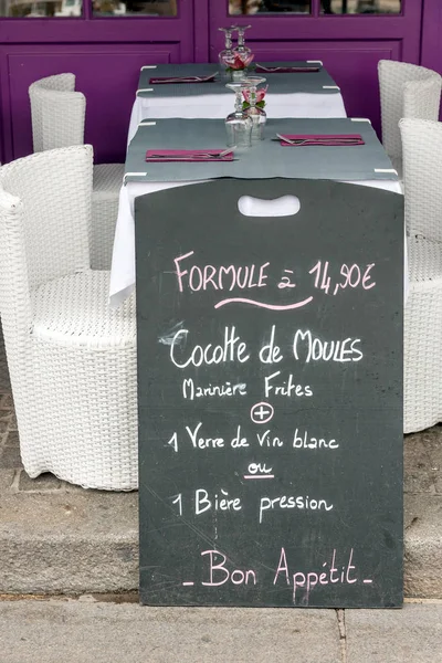 Honfleur Deniz Ürünleri Restoranı Normandiya Fransa Günlük Menü Midye Içecek — Stok fotoğraf
