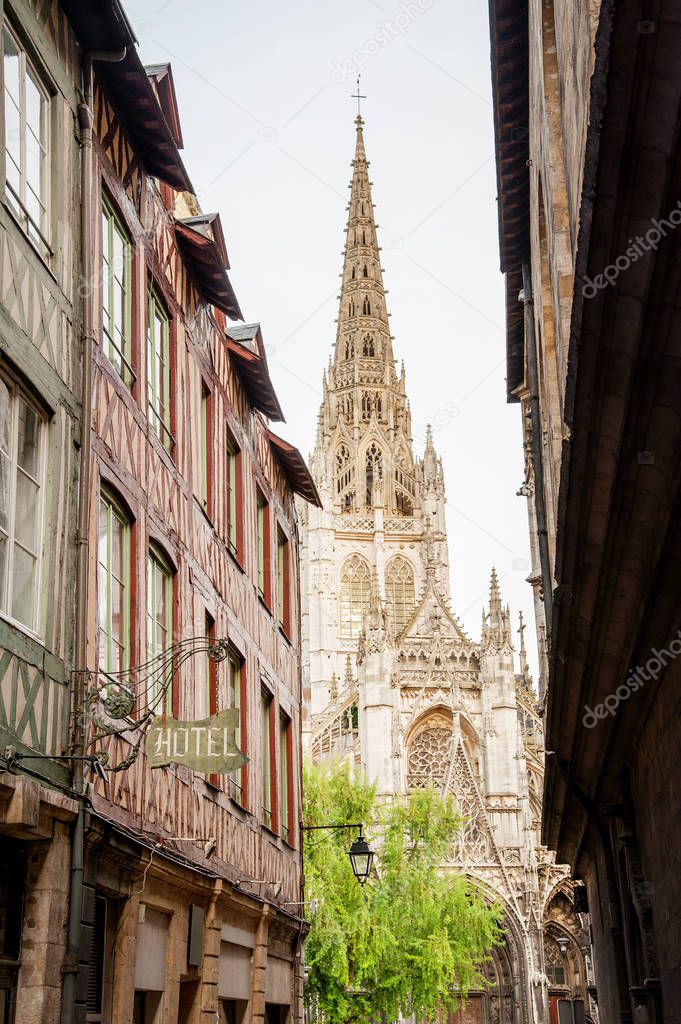 Main shopping street Rue du Gros Horloge (Great Clock) and Rouen Notre Dame cathedral, Rouen, France