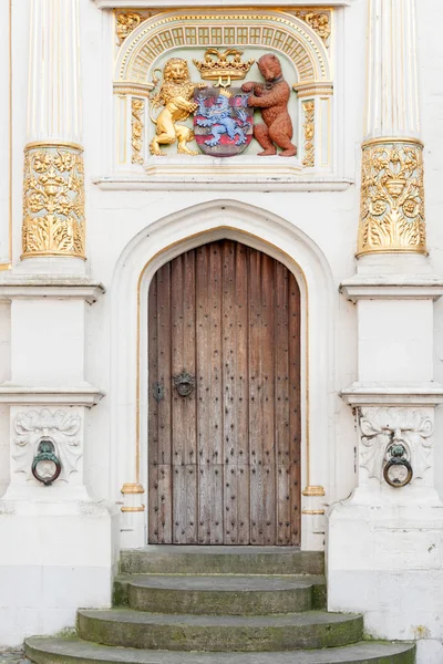 Exquisita Entrada Del Palacio Justicia Medieval Con Escudo Armas Brujas — Foto de Stock