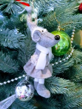 Yılbaşında Noel ağacı süslemeleri