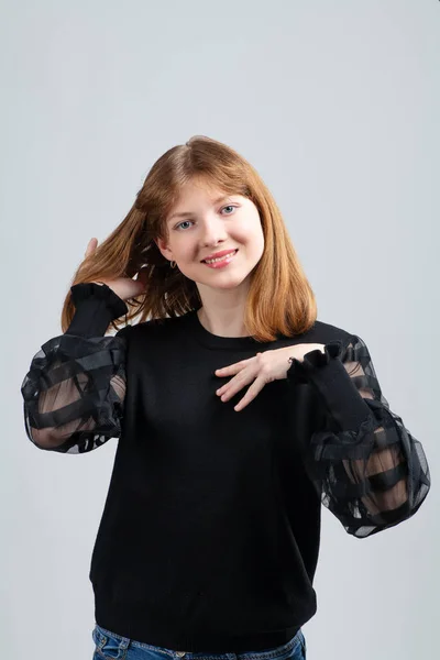 Image of a teenage girl shot in a studio with artificial light — Stock Photo, Image