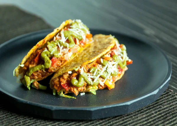 Comida mexicana Taco, carne deliciosa, Carne molida Tacos Shells wi — Foto de Stock