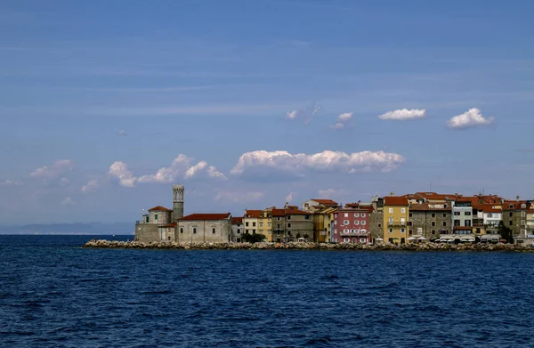 Slovenië jachthaven van Portoroz een klein stadje, gelegen in de Adriatische Zee . — Stockfoto