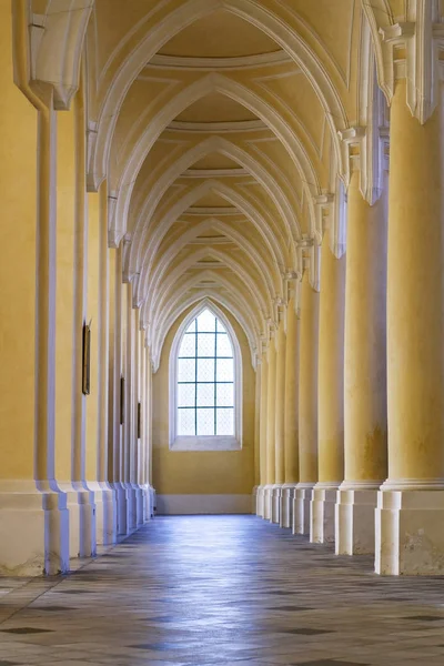 Belső Nézd katedrális feltételezés a Nagyboldogasszony és Szent János a baptista és a kolostor a, Kutná Hora, Cseh Republic.Church az Unesco Világörökség. — Stock Fotó