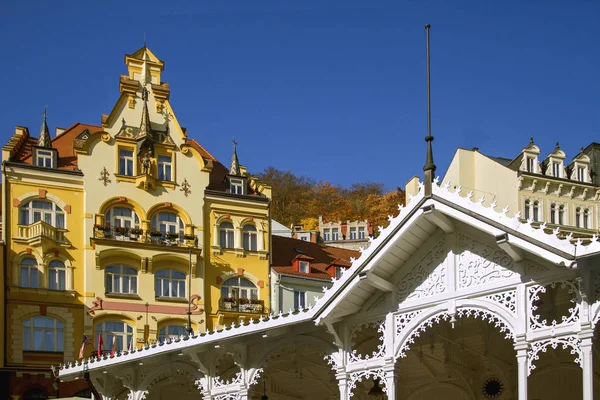 よく知られているリゾート町のアーキテクチャです。チェコ共和国 — ストック写真