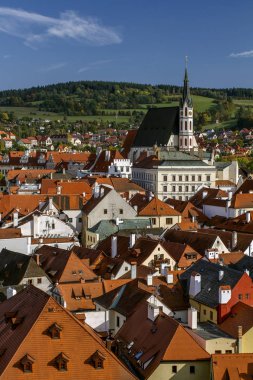 Cesky Krumlov, güneşli günde güzel cityscape bakış. Çek Republic.Historical kasaba. UNESCO Dünya Mirası.