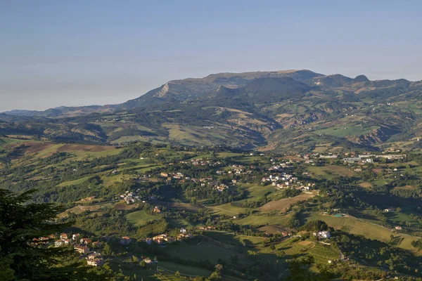 Panorama San Marino Cumhuriyeti in. Bir kuş bakışı. San Marino en eski anayasal cumhuriyettir .