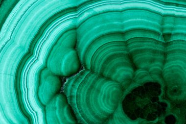 Yeşil malakit taş dokusu. Malachite yarı değerli taş. Makro.