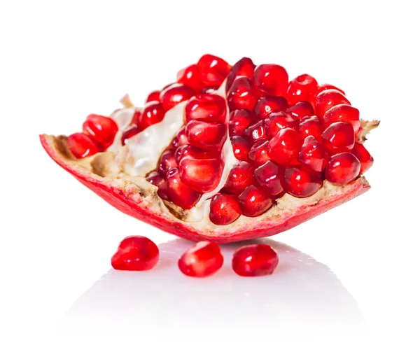 Ripe pomegranate fruit close-up — Stock Photo, Image