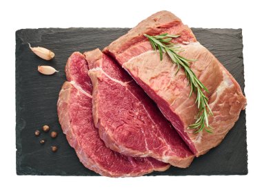  Gemide taze çiğ et