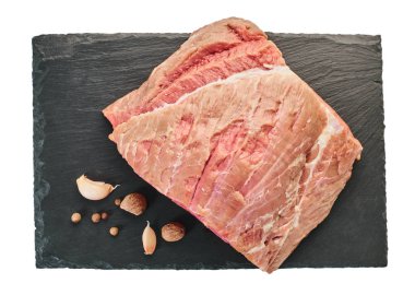  Gemide taze çiğ et