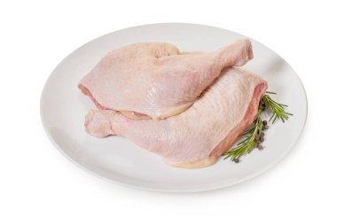  Çiğ et, tavuk budu. 