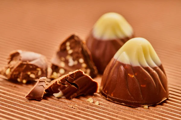 Doces de trufa de chocolate close-up — Fotografia de Stock