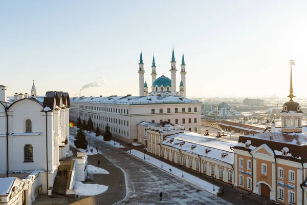 Vista panorâmica do Kul-Sharif e da Catedral da Anunciação, Kazan — Fotografia de Stock