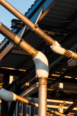 renkli binalar ve yapılar büyük bir fabrika ülkesinde