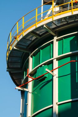 renkli binalar ve yapılar büyük bir fabrika ülkesinde