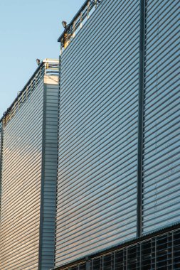 renkli binalar ve yapılar büyük bir fabrika ülkesinde