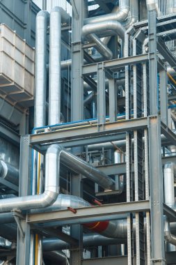 renkli binalar ve yapılar büyük bir fabrika ülkesinde