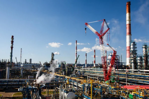 Industrial construction cranes and buildings — Stock Photo, Image