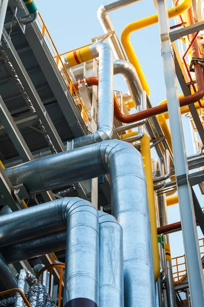 Rafineri fabrika ve İzolasyon Sanayi Bölgesi, boru hattı.