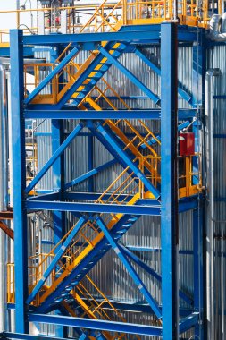 petrol ve gaz rafinerisi