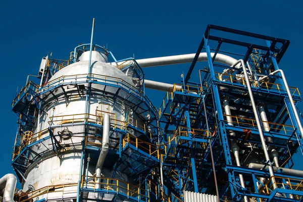 Petrol arıtma donanımları