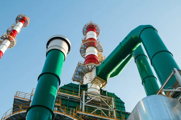 Oil factory. multicolored pipes on the street — Stock Photo, Image