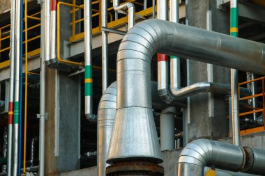 Sanayi alanı kapatın. Petrol ve gaz rafineri sanayi tesisleri. Petrokimya fabrikası alan kavramı.