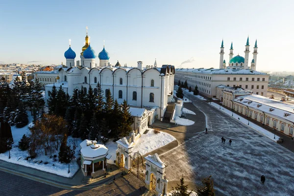 Vista panorâmica do Kul-Sharif e da Catedral da Anunciação, Kazan — Fotografia de Stock