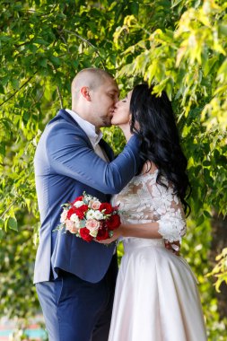 şık çingene kaç içinde kissing.passionate aşk ruh seviyorum. Modern gelin ve damat