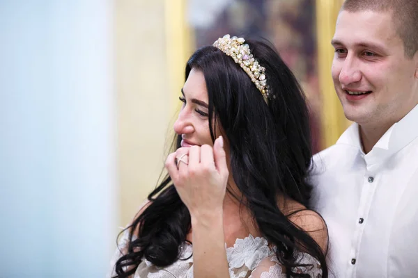 The bride and groom celebrate in the grandiose restaurant. after the wedding — Stock Photo, Image