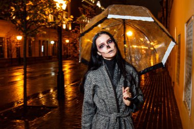 genç kız iskeletin makyajlı. Cadılar Bayramı