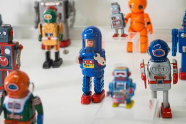 Kazan, Rusya Federasyonu - Mart, 2018: bir dizi küçük antik robotları sergi 