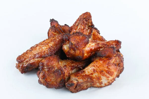 Nogi i Skrzydełka kurczaka na białym tle, Bbq grill chiken skrzydło — Zdjęcie stockowe