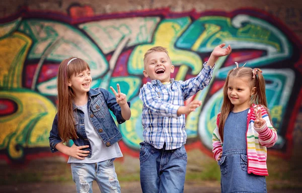 Leuke schattige kinderen — Stockfoto