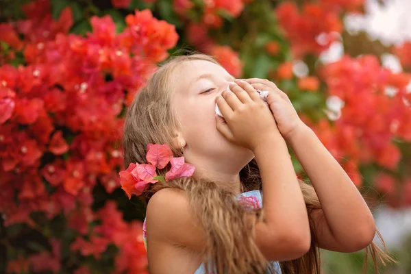 Alergia. Retrato de primavera —  Fotos de Stock