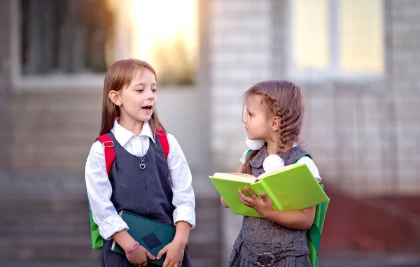 Studenti, concetto di istruzione — Foto Stock