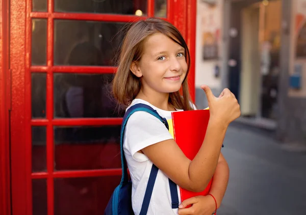 Onderwijs School Kennis Mensen Concept Schattig Tienermeisje Studeert Het Engels — Stockfoto