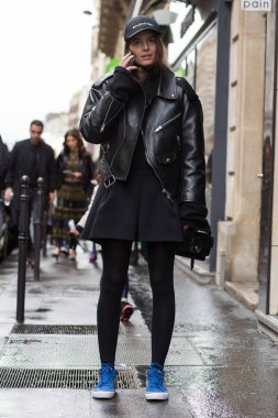 Sokak stil, Paris moda hafta sonbahar kış 2017, günde 6, Paris