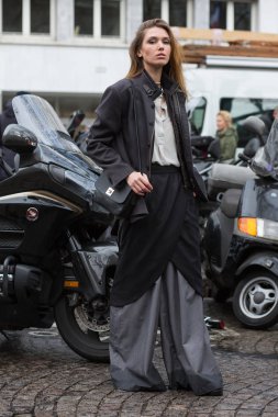 Sokak stil, Paris moda hafta sonbahar kış 2017, günde 6, Paris