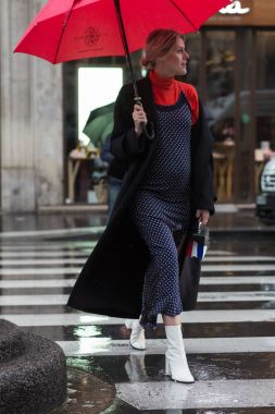 Sokak stil, Paris moda hafta sonbahar kış 2017, gün 7, Paris, Fransa - 06 Mar 2017