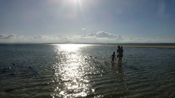 View Family Ocean Background Blue Sky Sun Rising Island — ストック写真