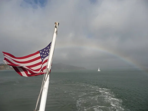 View San Francisco Bay Boat Rainbow 2010 — Stock Photo, Image