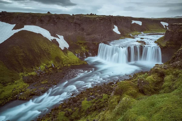 Axlarfoss Vattenfall Med Gyllene Moln Himlen Det Strömmande Vattnet Fångas — Stockfoto