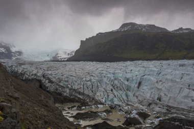Skaftafelljokull Buzulu İzlanda 'da kesinlikle inanılmaz bir yerdir.