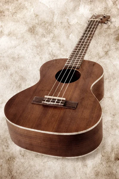 Tenor ukulele envelhecido vinatge imagem — Fotografia de Stock